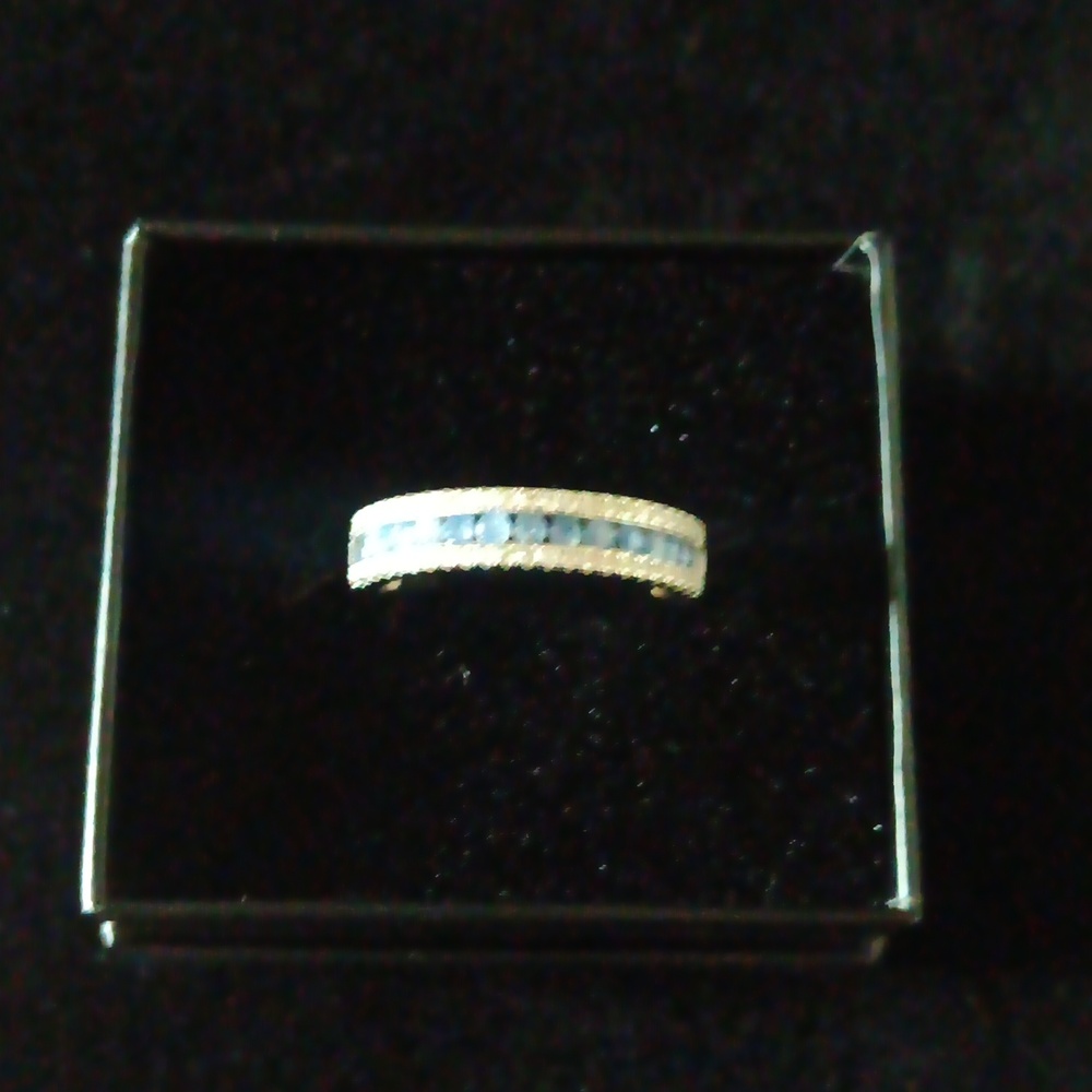 3mmSaphire Ceylon Genuine Channel Set Adorned With Genuine White Saphires NEW - Picture 6 of 8